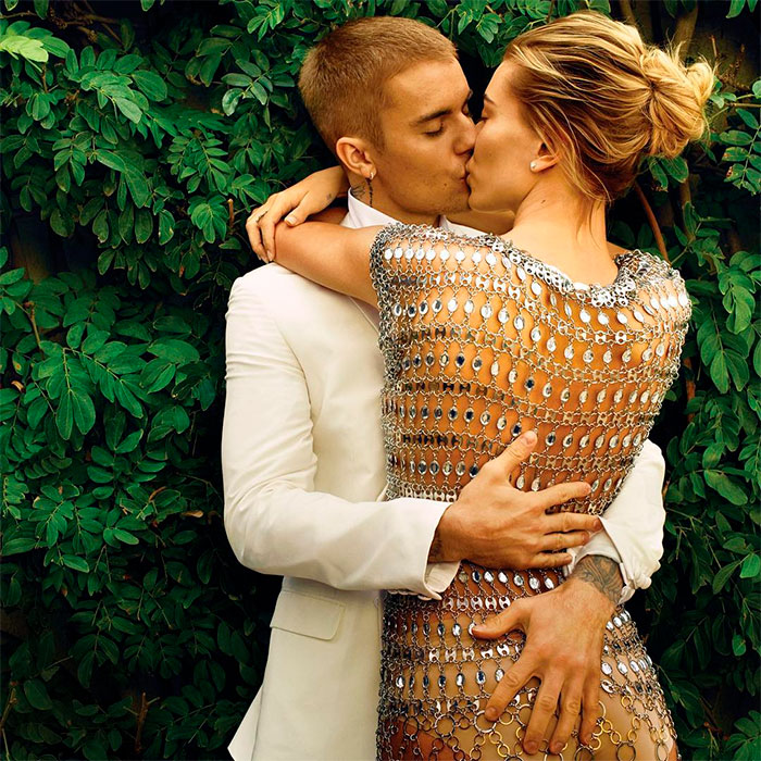 Hailey Baldwin dá dica sobre seu vestido de casamento com Justin Bieber
