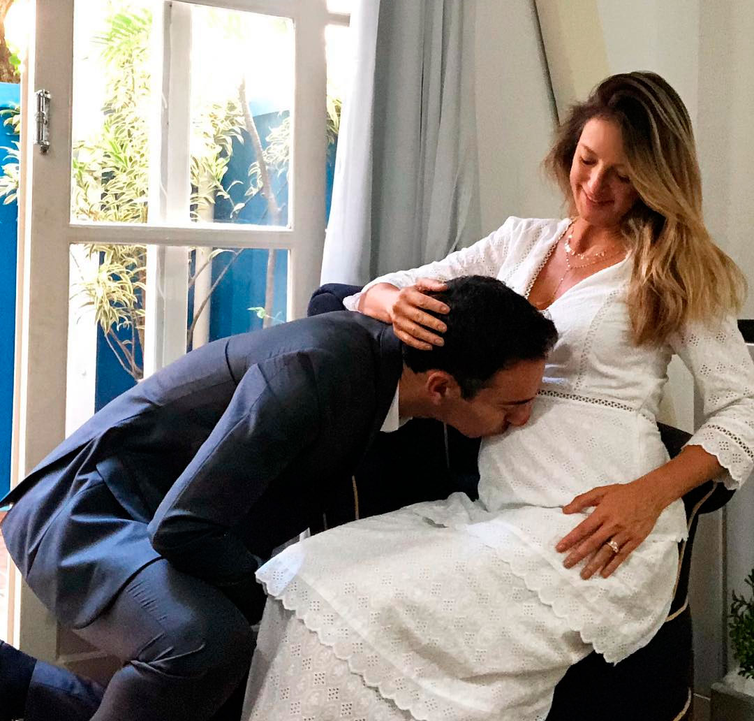 Grávida, Ticiane Pinheiro revela nome completo da filha com Cesar Tralli em clique fofo, veja!