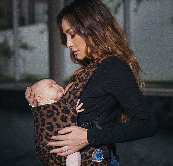 Sabrina Sato fala de rotina com Zoe e ensaios para o Carnaval: <i>- Não tem filtro de Instagram que esconda minhas olheiras</i>