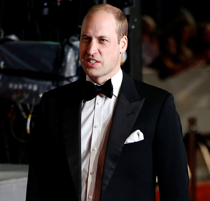 Príncipe William não queria ser rei e príncipe Harry brincava: <i>- Se você não quer o emprego, eu quero!</i>