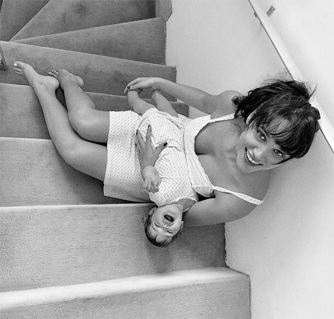 Após separação, Débora Nascimento dá <I>unfollow</I> em José Loreto no <I>Instagram</I>