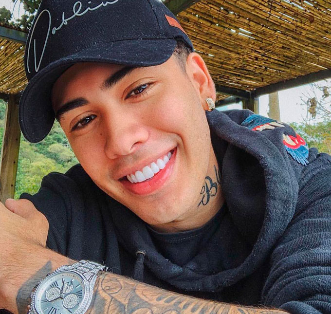 Em entrevista exclusiva, Kevinho comenta sucesso do <i>hit Terremoto</i> com Anitta: <i>- Estou sem acreditar</i>