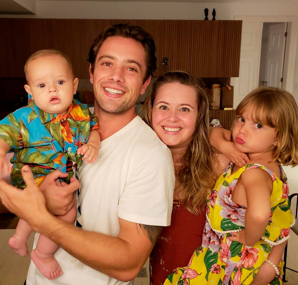 Mariana Bridi desaprova brincadeira de Rafael Cardoso com filho: <I>Pânico</I>. Entenda!