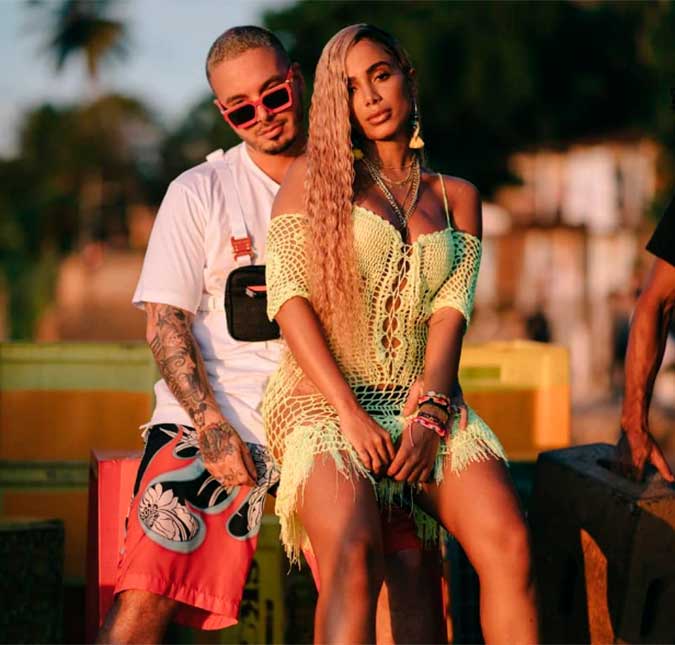 Autor de biografia não autorizada de Anitta revela reação da cantora ao ver capa do livro