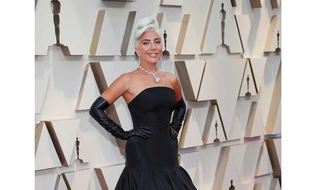 Confira os <i>dez</i> melhores <i>looks</i> das famosas no <i>Oscar 2019</i>!