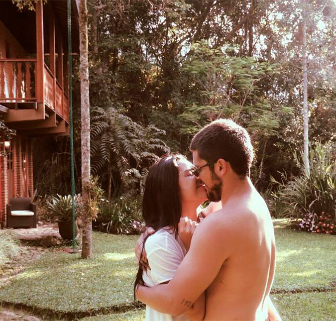 Bruno Gissoni posa com Yanna Lavigne e dispara: <I>Nosso amor é feito de cicatrizes curadas</i>