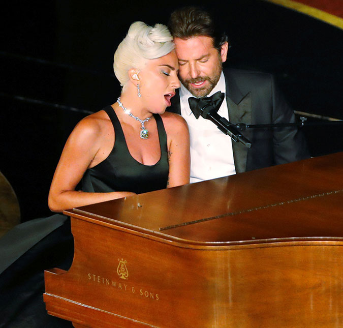 Ex de Bradley Cooper cutuca performance do ator ao lado de Lady Gaga no <i>Oscar 2019</i>