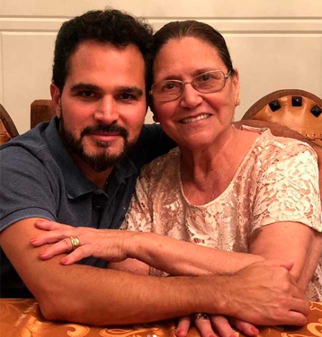 Luciano Camargo faz <I>post</i> homenageando a mãe: <I>Como foram bons os dias ao seu lado</i>
