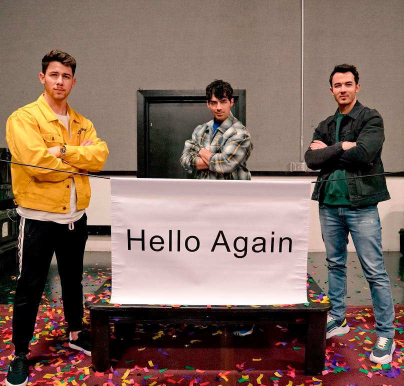 Nick Jonas diz que término dos <I>Jonas Brothers</I> foi ruim: - <I>Tivemos que reconstruir nossa família</I>