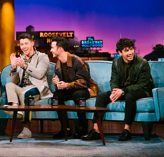 Com a volta dos <i>Jonas Brothers</i>, Joe, Nick e Kevin fazem revelações sobre o polêmico anel de castidade