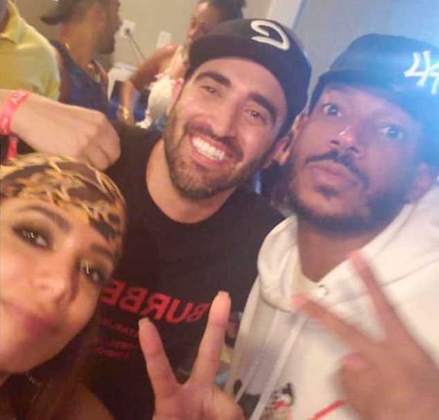 Ator de <I>As Branquelas</I> se derrete por Anitta: <I>Eu amo essa mulher</I>