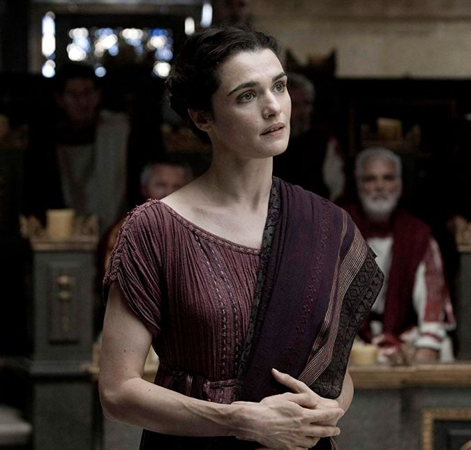 Outra mulher cientista importante na história foi Hipátia, a primeira mulher, no Egito, a ser documentada como filósofa, astrônoma e matemática. A história dela é retratada no filme Alexandria e a personagem é interpretada por Rachel Weisz. No longa, a cientista enfrenta dificuldade ao tentar evitar a extinção da biblioteca de Alexandria, com o advento do Cristianismo.