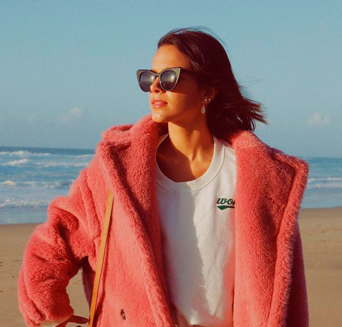 Em desabafo, Bruna Marquezine se diz refém da vida virtual e dispara: <i>Nunca vou conseguir entender como as pessoas julgam tão facilmente</i>
