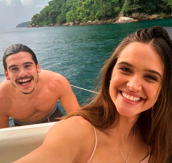 Juliana Paiva e Nicolas Prattes terminam o namoro; decisão partiu do ator, diz jornal