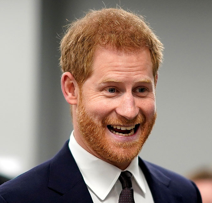 Criança não acredita que Harry é realmente um príncipe - e o diálogo entre eles não poderia ser mais fofo!