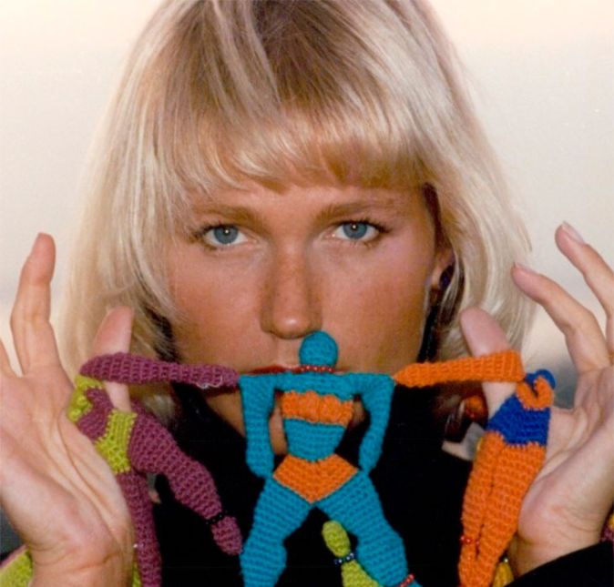 Conforme os fios foram crescendo, Xuxa foi deixando de lado a modulação e passou a usá-los de forma mais natural.