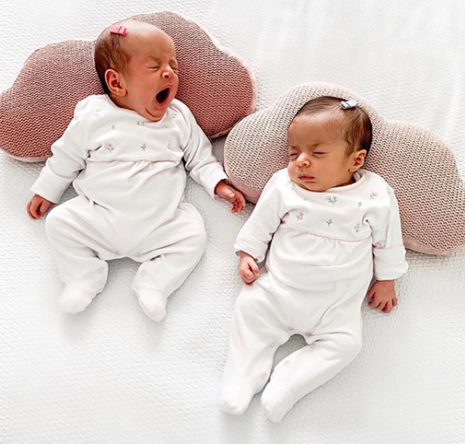 Fabiana Justus compartilha foto das gêmeas no <i>Instagram</i>