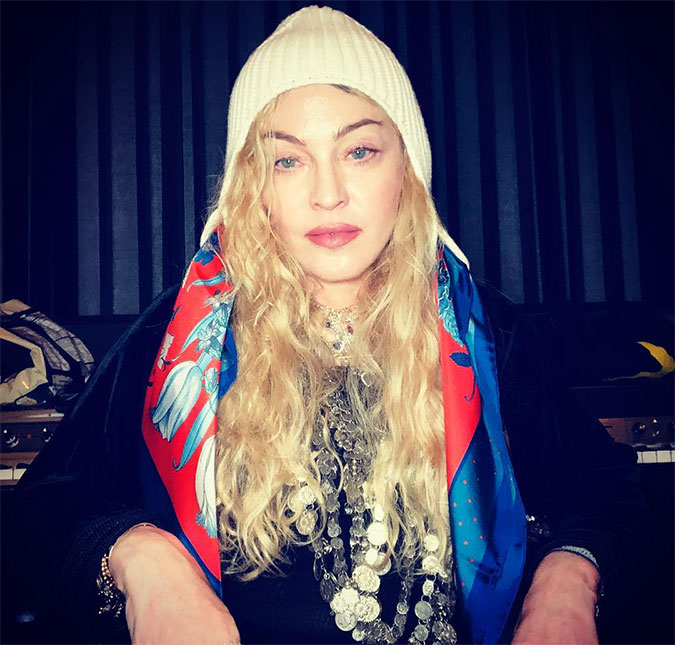 Em Portugal, Madonna cria confusão ao tentar colocar cavalo em palácio histórico para novo clipe: <i>- Há coisas que o dinheiro não paga</i>