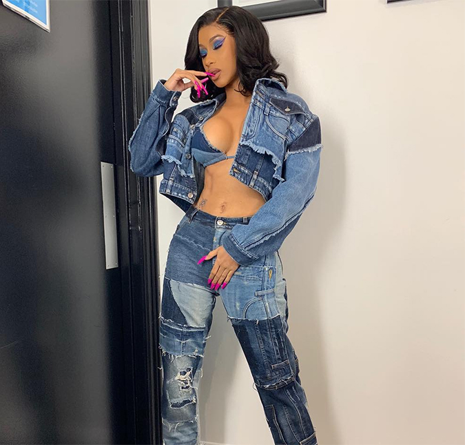 Em vídeo antigo, Cardi B diz que costumava drogar e roubar homens quando era <I>stripper</I>