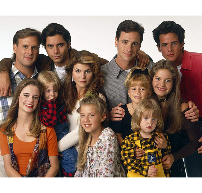 Elenco de <i>Três é Demais</i> teme ser prejudicado após escândalo envolvendo Lori Loughlin