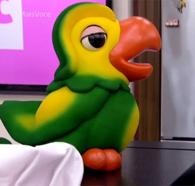 Ana Maria e Louro José interagiam diariamente e, discutindo uma receita polêmica de Natal, os internautas ficaram divididos entre Ana Maria, que deu uma receita de farofa com uva passa, e Louro, que ficou indignado com a mistura e reclamou, brincando: - Tem certeza que vai colocar uva passa aí?