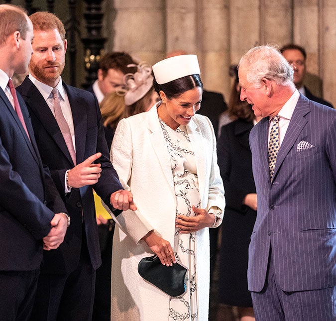 Príncipe Charles teria pedido para Meghan Markle não usar tiara chamativa, diz jornal