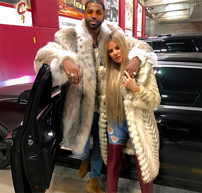 Khloé Kardashian recebe dica para não namorar mais jogadores de basquete e responde: <i> Eu gosto do que gosto</i>