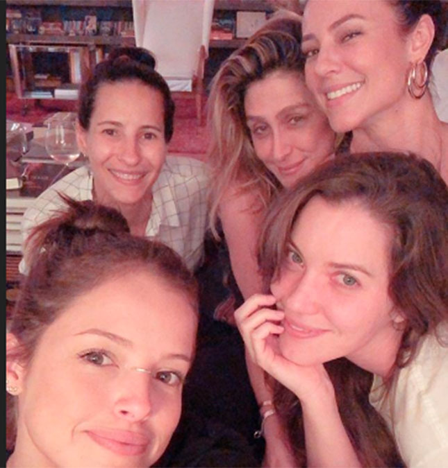 Agatha Moreira, Nathalia Dill e Paolla Oliveira posam para fotos juntas