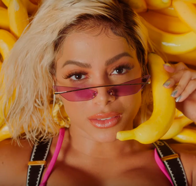 Chegou! Anitta libera os dez videoclipes de seu novo álbum visual de uma vez só, assista!