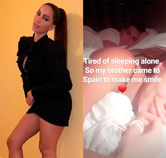 Após rumores de novo <i>affair</i>, Anitta posta mensagem: <i>Cansada de dormir sozinha</i>