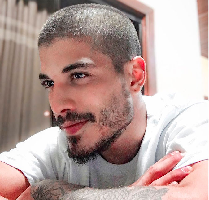 Após mostrar filha, Douglas Sampaio nega ter feito teste de DNA: <i>- Estou acreditando na palavra da mãe</i>