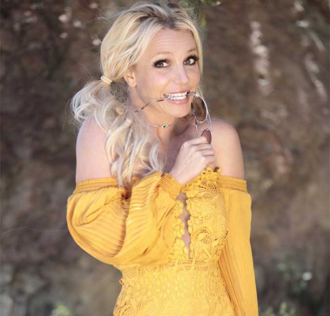Britney Spears é vista em salão de beleza dez dias após internação em clínica de saúde mental