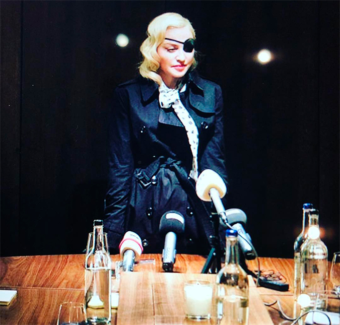 Madonna divulga novo álbum com cartazes na rua e promete novidade para o final do mês, saiba mais!
