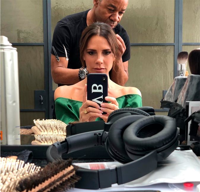 Após dez anos da criação de sua marca, ela levou a brand para a semana de moda de Nova York, mas foi só em 2018 que a grife da estilista britânica passou a desfilar nas passarelas da semana de moda de Londres.
