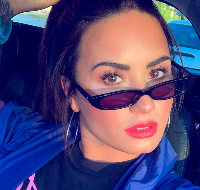 Após rebater críticas sobre seu peso, Demi Lovato é flagrada <i>look</i> esportivo