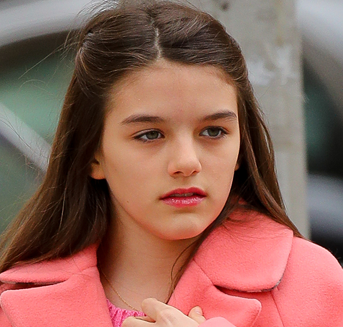 Suri Cruise comemora aniversário com mãe e amigas, e Tom Cruise planeja fazer surpresa, diz <I>site</i>