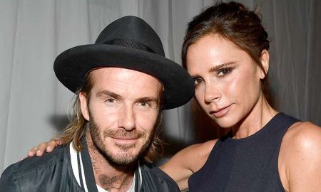 Victoria Beckham instala televisão no banheiro para assistir com o marido enquanto tomam banho