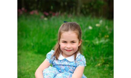 Família real divulga fotos de princesa Charlotte clicadas por Kate Middleton, veja!