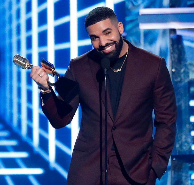 Drake manda um <I>salve</I> para Arya Stark, de <I>Game Of Thrones</I>, em seu discurso no <I>Billboard Music Awards 2019</I>