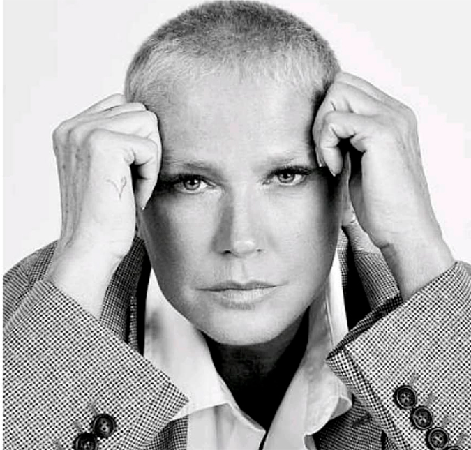 Xuxa Meneghel diz que não mudou:<i> - As pessoas é que me redescobriram</i>