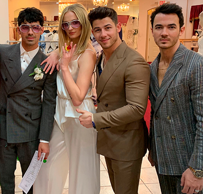 Após casamento em Las Vegas, Joe Jonas e Sophie Turner seguem para lua de mel em lugar mega exclusivo; saiba os detalhes!