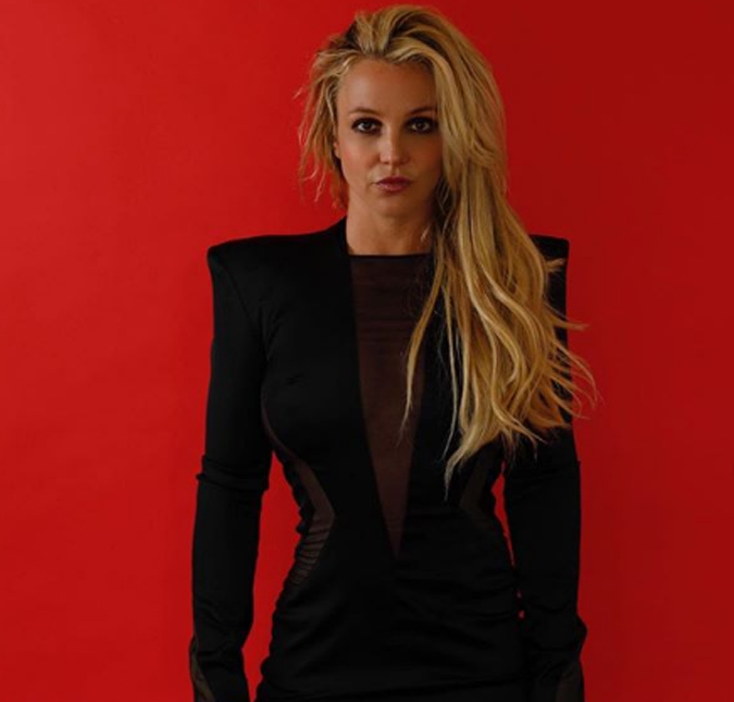 Após sair da clínica psiquiátrica, Britney Spears compartilha fotos de um ensaio