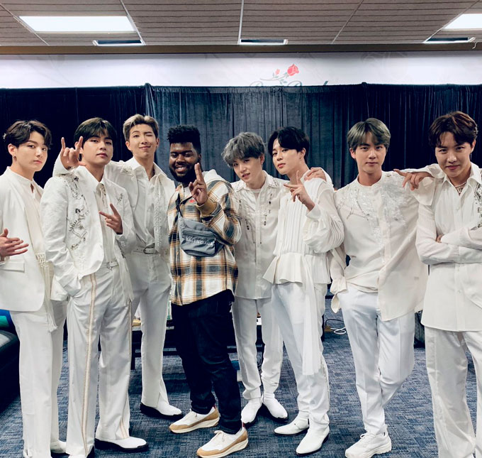 Khalid e Nick Jonas curtem <I>show</i> do </i>BTS</i> na Califórnia, Estados Unidos!