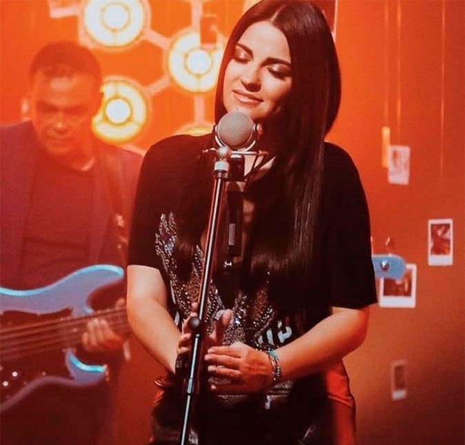 Outra ex-RBD que sempre está por aqui é Maite Perroni. Ela fez, até mesmo, uma participação em uma música do grupo Roupa Nova, Destino O Casualidad. Quem imaginou essa parceria?