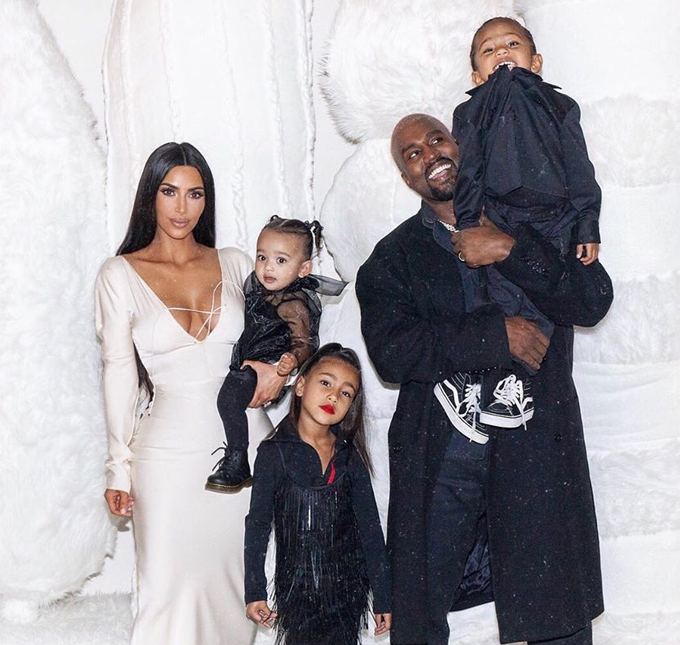 Nasce quarto filho de Kim Kardashian e Kanye West!