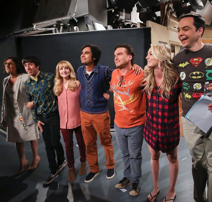 Após 12 temporadas, atores se despedem em final de <i>The Big Bang Theory</i>