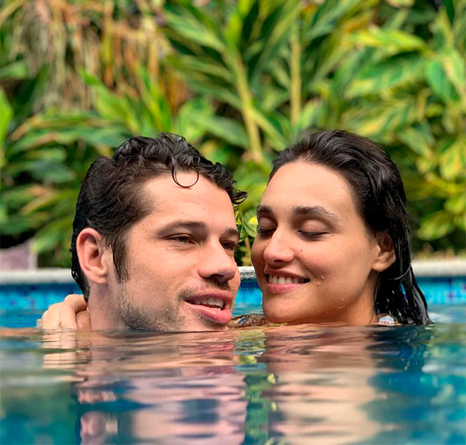 Após separação, Débora Nascimento e José Loreto passam férias românticas no nordeste. Confira!