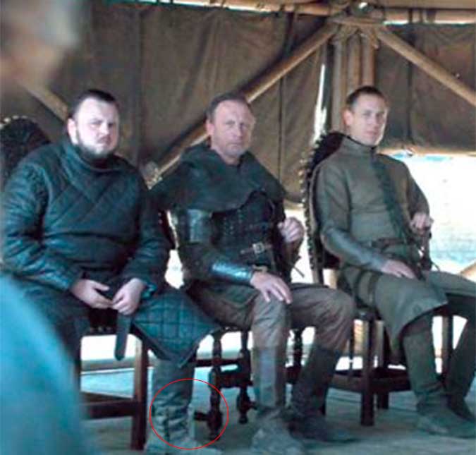 Mais uma gafe: fãs encontram garrafa de água mineral em cena de <I>Game of Thrones</i>