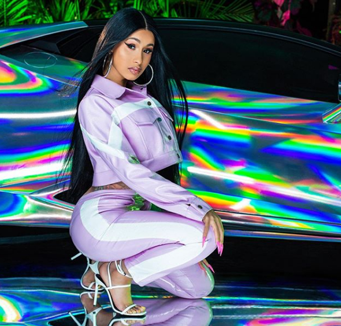 Cardi B cancela show por problemas de saúde