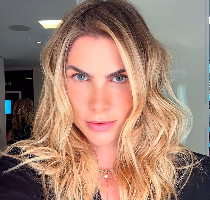 Julia Faria fala sobre possibilidade de ser madrinha de Thaila Ayala e comenta sobre casamento: <I>- Estou muito ansiosa</I>